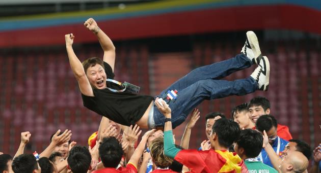 HLV Kim Sang-sik phủ nhận “phép màu”, khẳng định thành công là nỗ lực của U22 Việt Nam