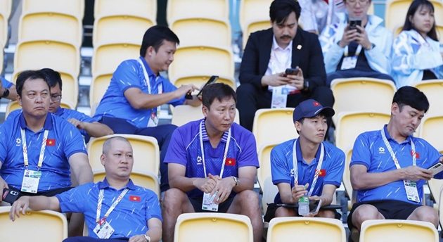 HLV Kim Sang-sik trực tiếp “xem giò” U22 Malaysia