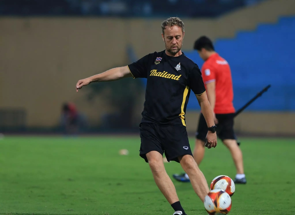 HLV Mano Polking, U23 Thái Lan thả lỏng trước khi đấu U23 Việt Nam