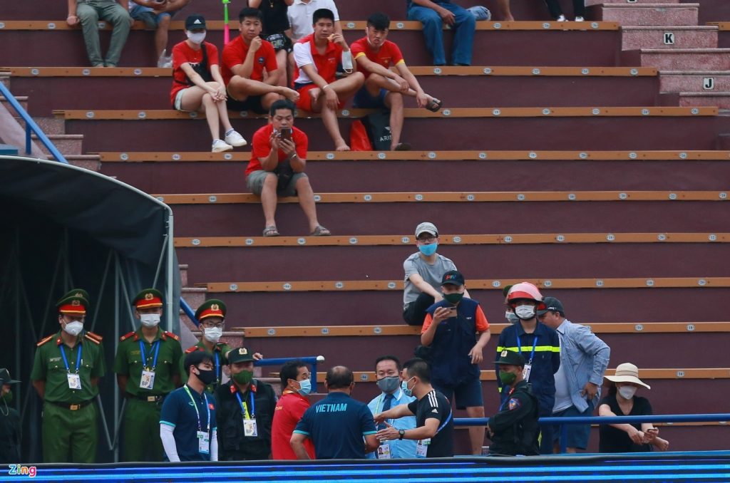 HLV Park bị giám sát AFC nhắc nhở