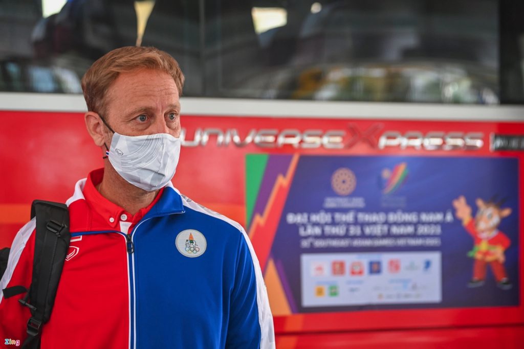 HLV Polking mất ngủ vì trận ra quân SEA Games 31