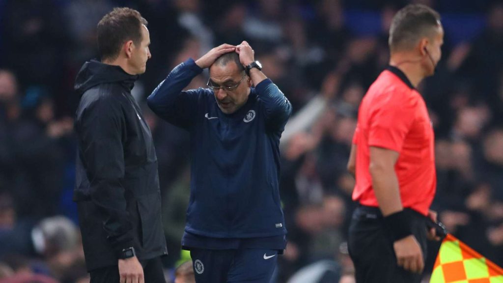 HLV Sarri bỏ lỡ khoảnh khắc lịch sử Chelsea ở Europa League