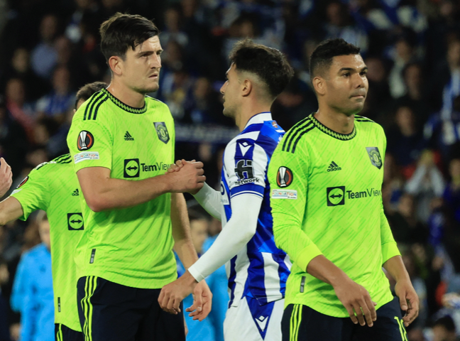 HLV Ten Hag bị chỉ trích vì để Maguire đá tiền đạo