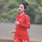 “Hoa khôi sân cỏ” Trần Thị Duyên: Tài năng và khát khao bùng nổ