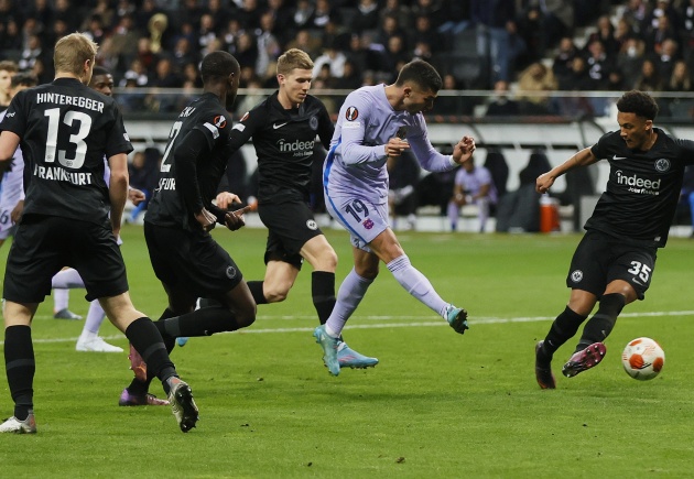 Hòa vất vả, Xavi thừa nhận Barca không biết cách làm 1 điều