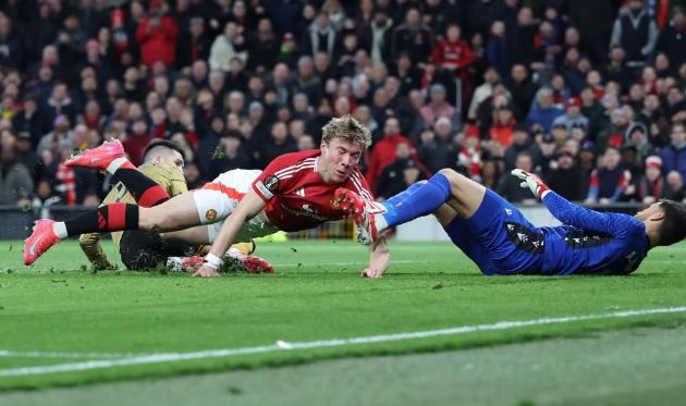 Hojlund tiếp tục tịt ngòi, Bruno Fernandes tỏ rõ thái độ