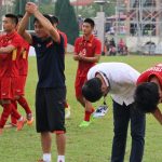 Hữu Thắng cúi đầu xin lỗi người hâm mộ sau thất bại U22 Việt Nam