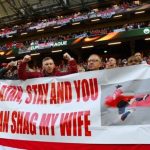 Ibrahimovic nhận được đề nghị khó xử sau khi vô địch Europa League