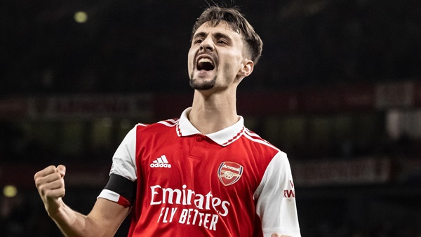 Joe Cole tấm tắc với cái tên khiến Odegaard phải dè chừng