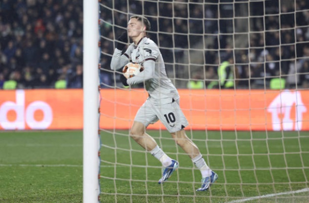 Leverkusen chỉ thua Man City và Liverpool