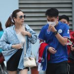 Madam Pang sắm vai MC trong buổi tập của U23 Thái Lan