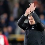 Man Utd hòa thất vọng, Van Persie đặt dấu hỏi về quyết định của Ole