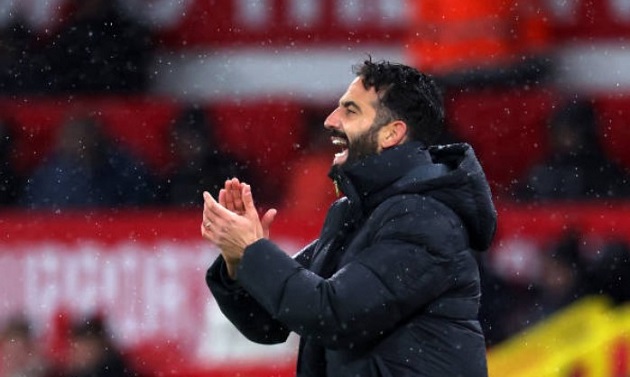 Manchester United sau chiến thắng Plzen: Những vết nứt vẫn chưa được vá