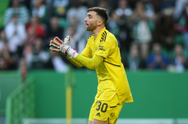 Martin Keown chỉ ra tội đồ của Arsenal trước Sporting