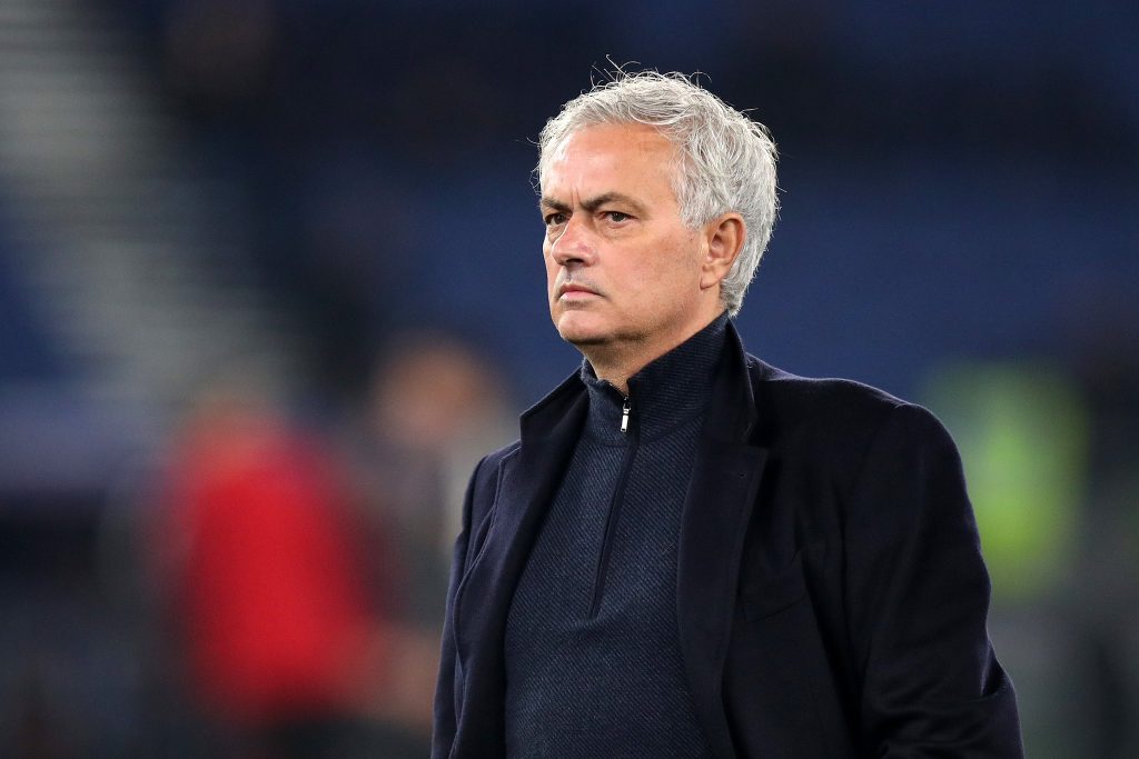 Milan chính là đội bóng khiến Mourinho mất việc