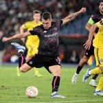 Mourinho chỉ trích học trò đá rườm rà