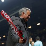 Mourinho khen ngợi Ajax, không quên ‘đá xoáy’ trọng tài hại M.U ở cúp FA