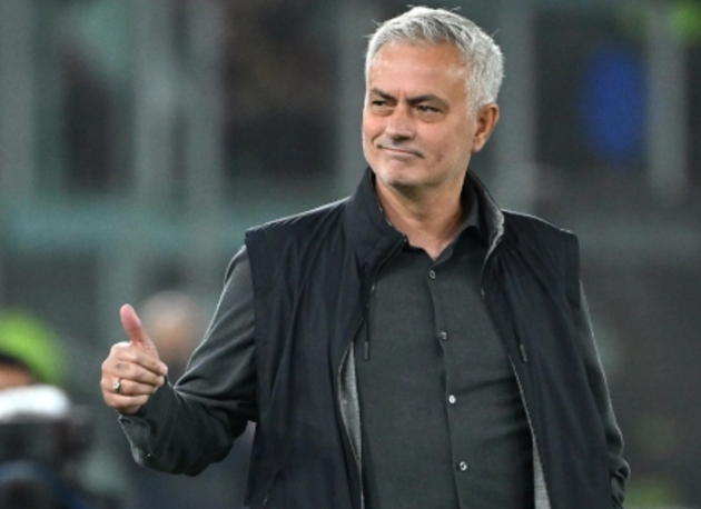 Mourinho: “Tôi chỉ cần có một trong ba cầu thủ đó”