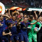 MU vô địch nhờ chơi kiểu Van Gaal và thắng kiểu Mourinho