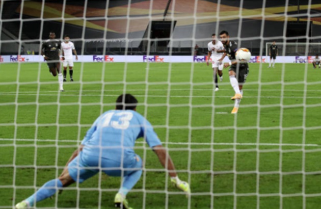 ‘Người nhện’ lên đồng, Man Utd cay đắng rời Europa League