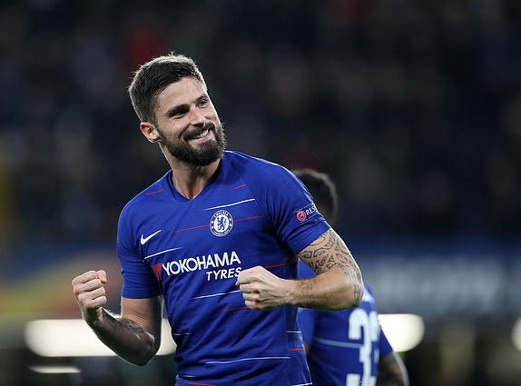 Olivier Giroud lập siêu phẩm, Chelsea nhấn chìm 10 người PAOK trên sân nhà