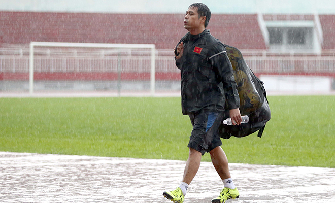 Ông Thắng nên ở lại, ít nhất là sau khi đánh bại Campuchia