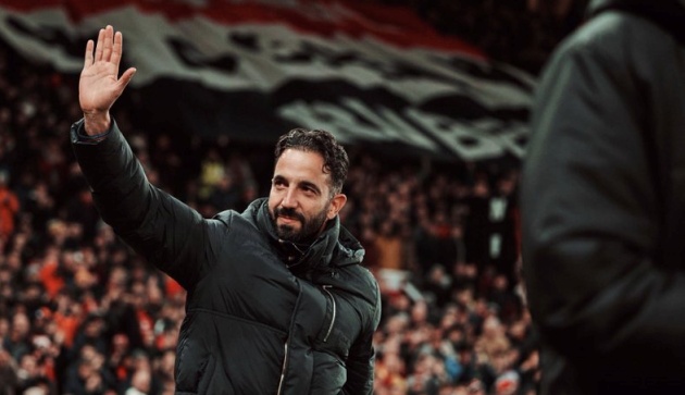 Owen ‘sướng mắt’ với Man United