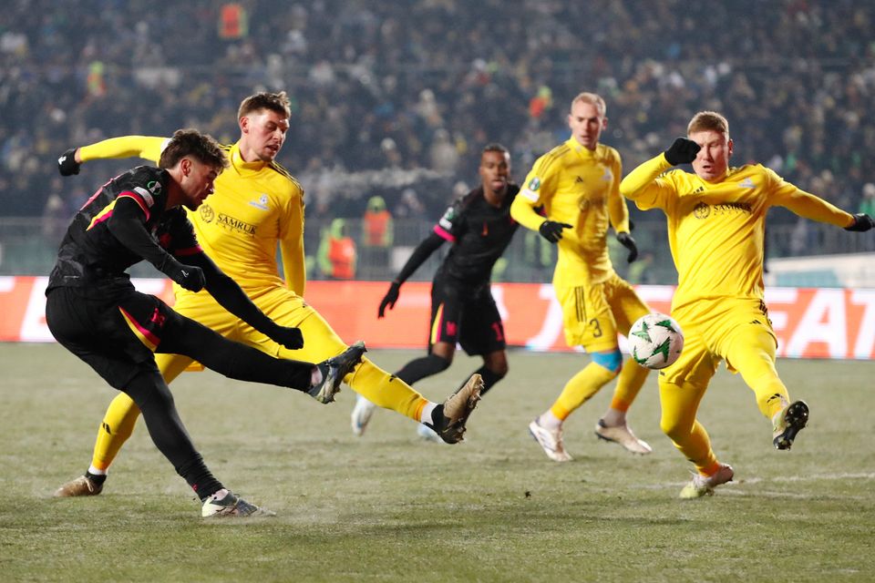 Phản ứng của Maresca trước pha solo ngoạn mục của Marc Guiu