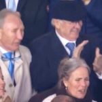 Phản ứng của Sir Alex khi MU lội ngược dòng