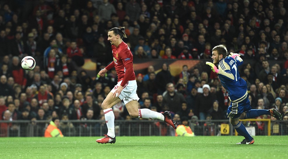 Pogba chấn thương, Man United nhọc nhằn đi tiếp vào vòng tứ kết Europa League