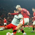 Ronaldinho xuất hiện, Ten Hag đã đúng với Rashford