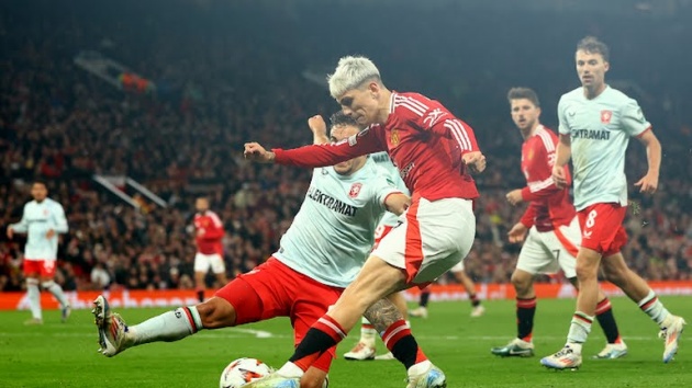 Ronaldinho xuất hiện, Ten Hag đã đúng với Rashford