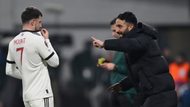 Ruben Amorim chưa thể lắp ghép bộ khung cho Man United