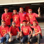 Sân Shah Alam sáng đèn, CĐV Việt Nam hâm nóng không khí