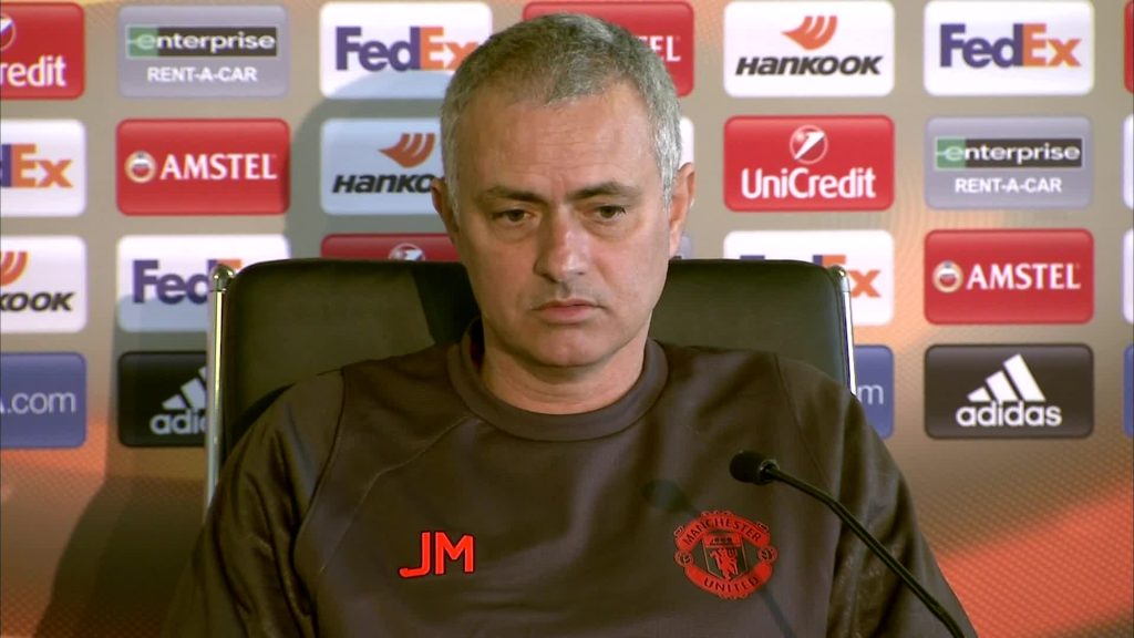 Sau bốc thăm, Mourinho ngán ngẩm với lịch thi đấu