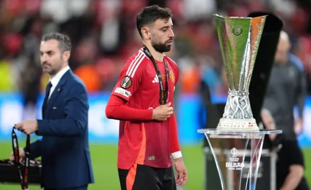 Sau trận thua Europa League, Bruno Fernandes cân nhắc rời Manchester United