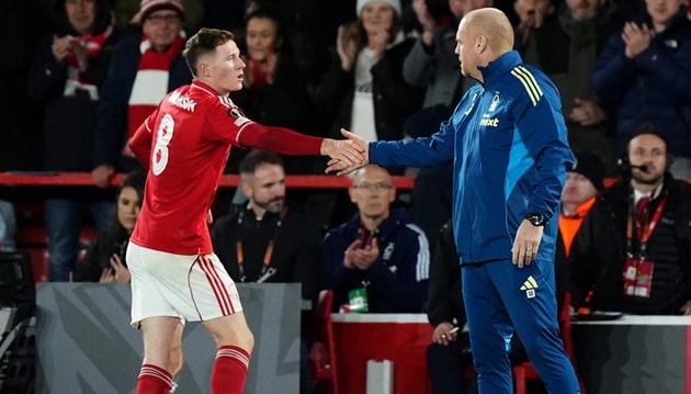Sean Dyche khởi đầu hoàn hảo cùng Nottingham Forest