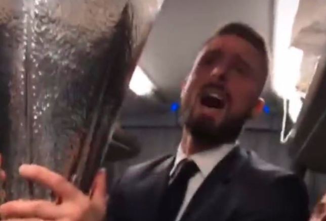 SỐC: Bắn hạ Arsenal, ‘pháo thủ bị ruồng bỏ’ hành xử khó tin với CLB cũ