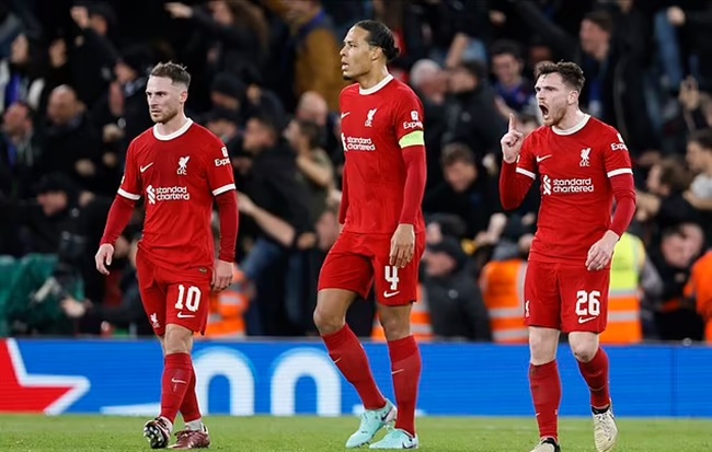 Stephen Warnock: Màn trình diễn tệ nhất tôi từng thấy ở Liverpool