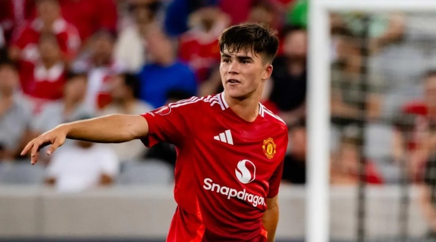 Tài năng 17 tuổi ra mắt Man Utd trước Fenerbahce?