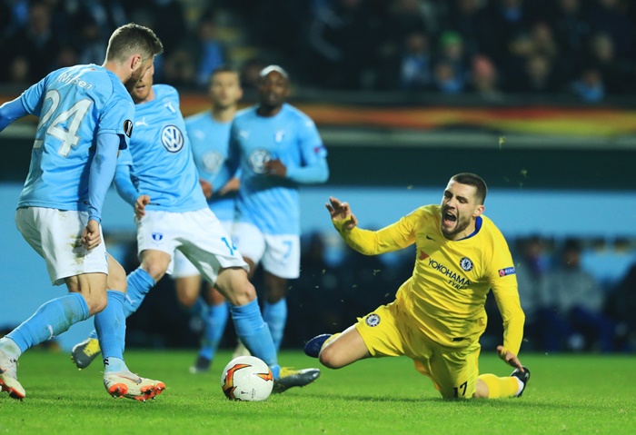 Thắng sát nút, Sarri công khai nói thẳng cái tên Chelsea mắc sai lầm