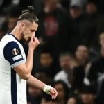 Thẻ đỏ điên rồ ở Europa League