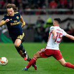 Thi đấu xa nhà, sao Arsenal bất ngờ được CĐV đối thủ ‘hỏi thăm’