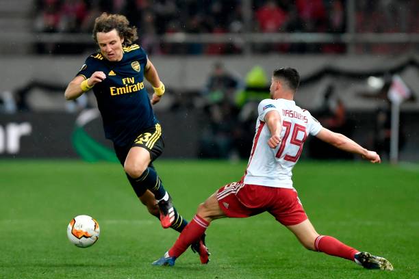 Thi đấu xa nhà, sao Arsenal bất ngờ được CĐV đối thủ ‘hỏi thăm’