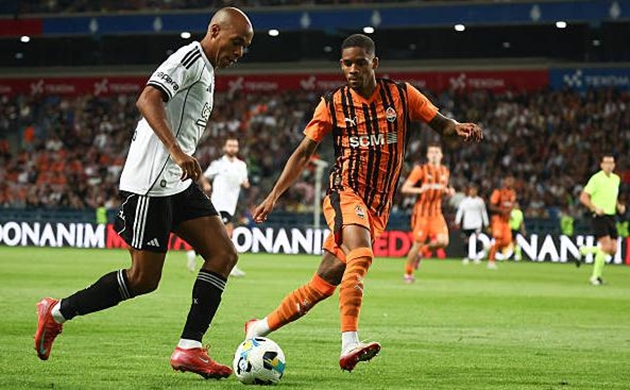 Thua bạc nhược Shakhtar, Besiktas của Solskjaer dừng bước tại Europa League
