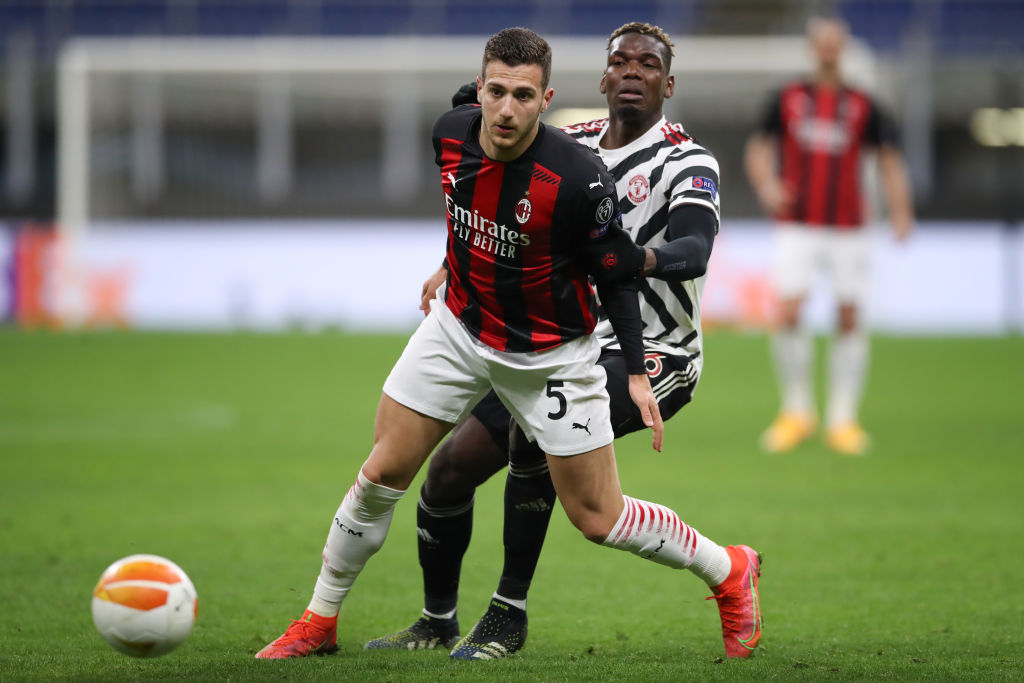 Thua Man Utd, Dalot làm ngay 1 điều với fan Milan