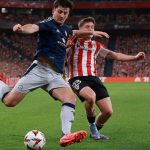 Tỏa sáng ở Europa League, Harry Maguire được gọi là ‘tấm gương về nghị lực’