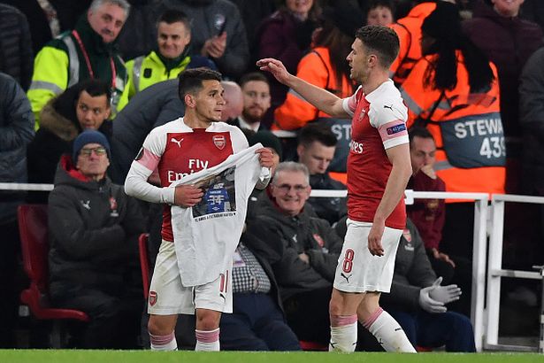 Torreira tri ân ai sau pha lập công trước Napoli?
