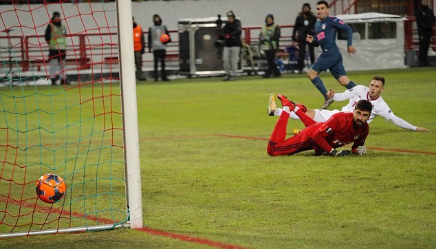 Torres lập cú đúp, Atletico hủy diệt Lokomotiv Moscow trên đất Nga