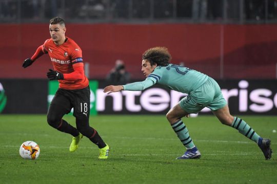 Trò cũ bị thất sủng: “Emery làm tôi buồn cười”